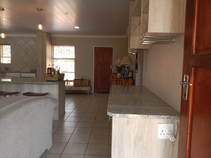 To Let 3 Bedroom Property for Rent in Langenhovenpark Free State